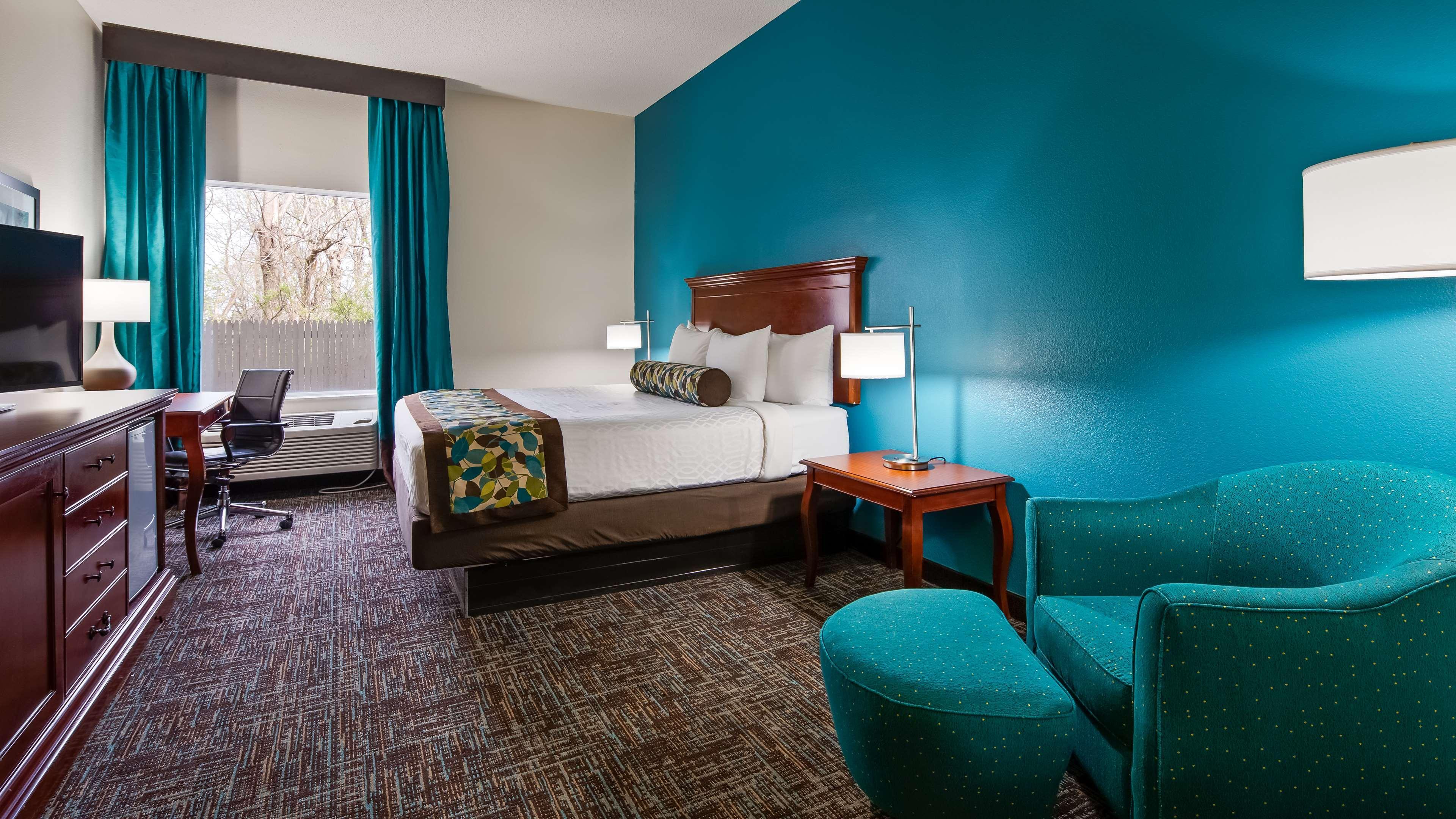 Best Western Plus The Charles Hotel Saint Charles Exterior photo