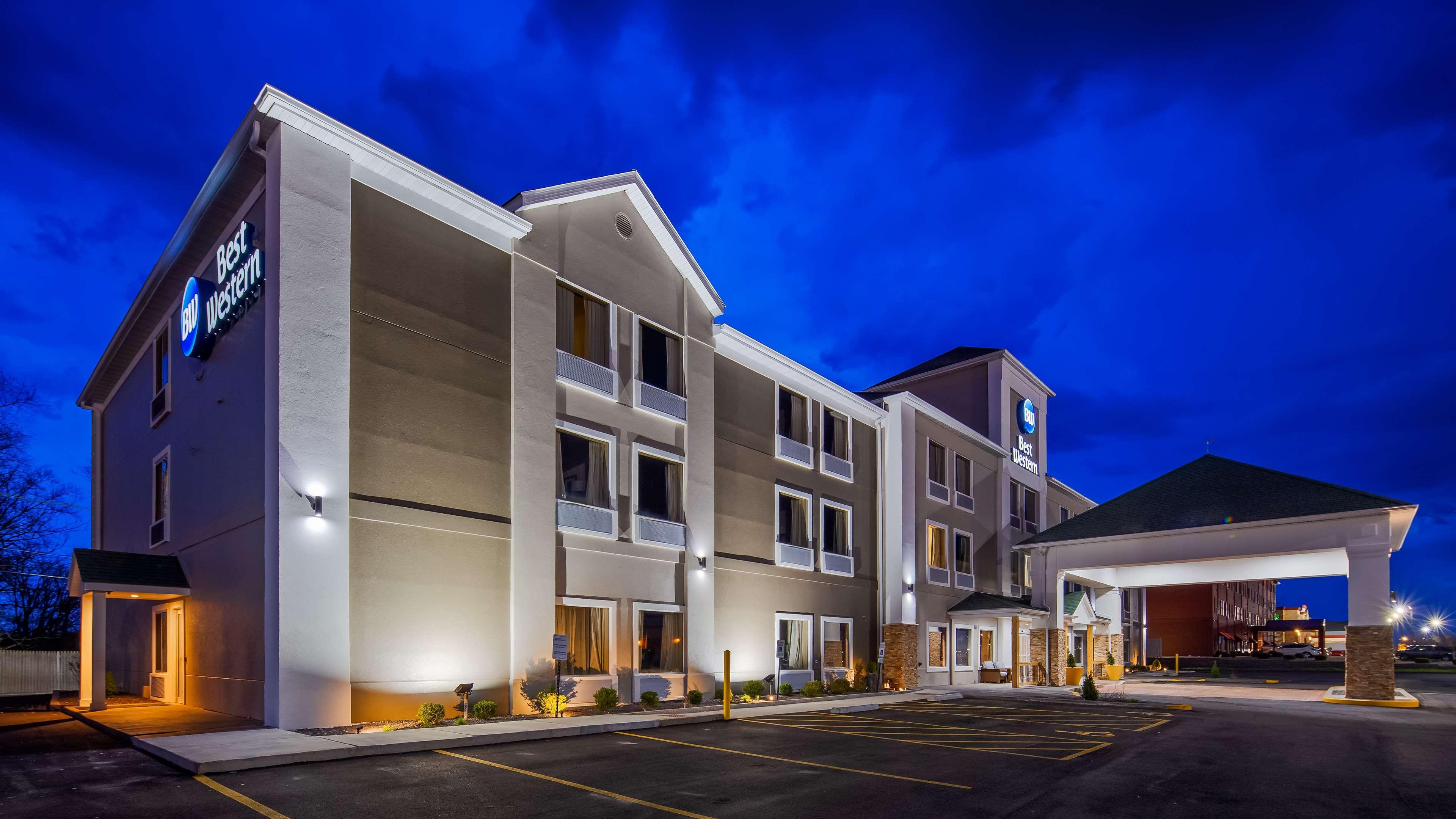 Best Western Plus The Charles Hotel Saint Charles Exterior photo