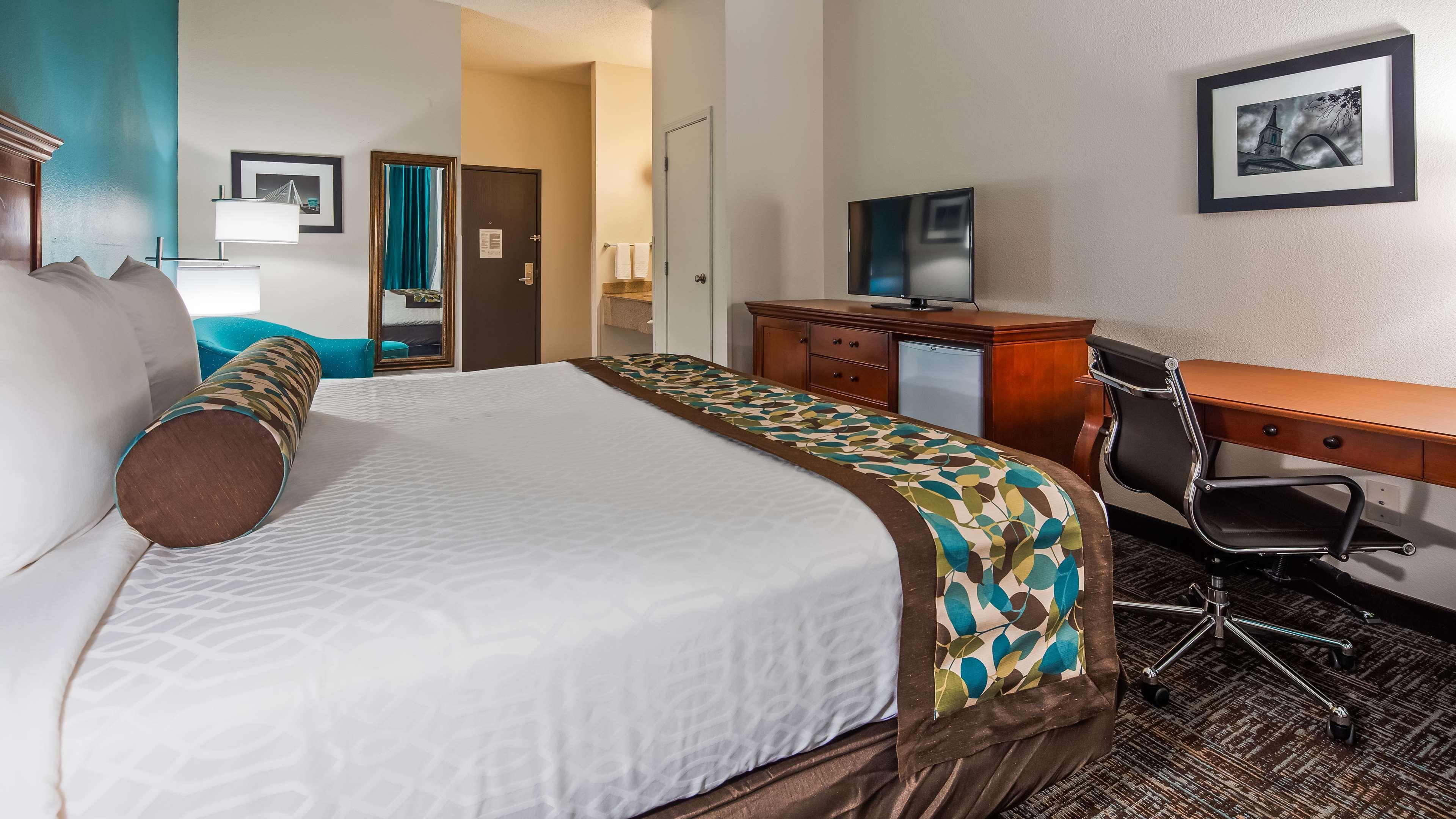 Best Western Plus The Charles Hotel Saint Charles Exterior photo