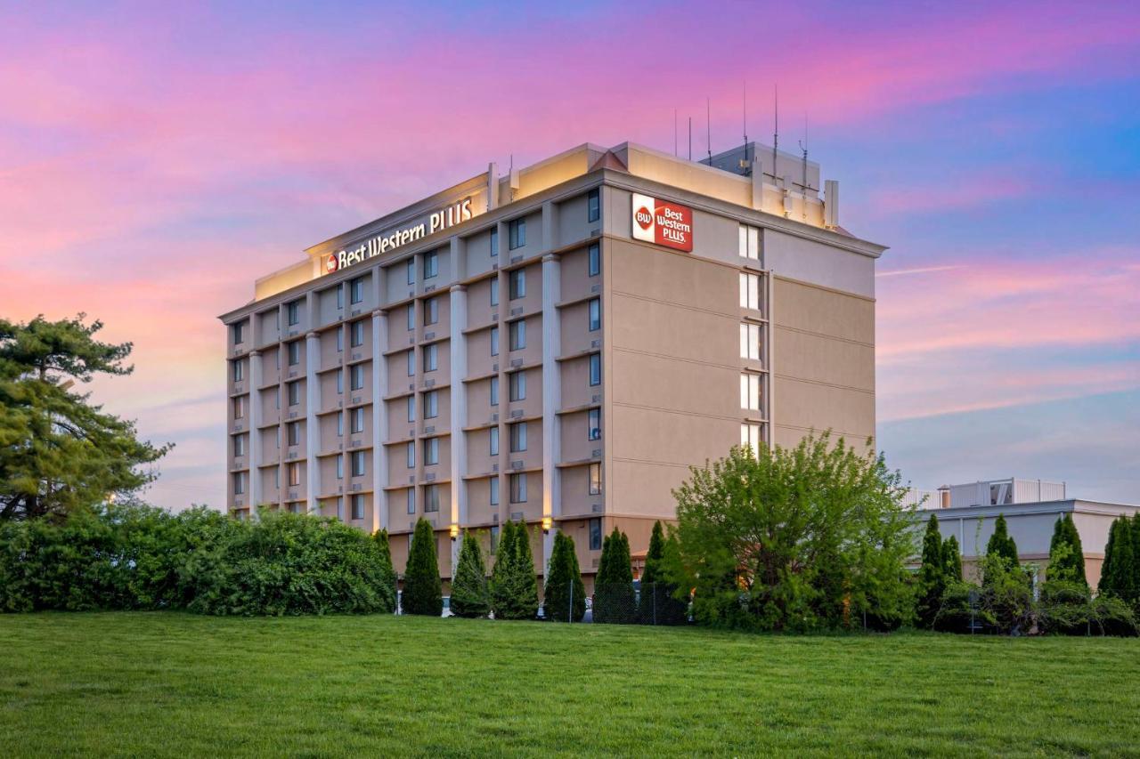 Best Western Plus The Charles Hotel Saint Charles Exterior photo