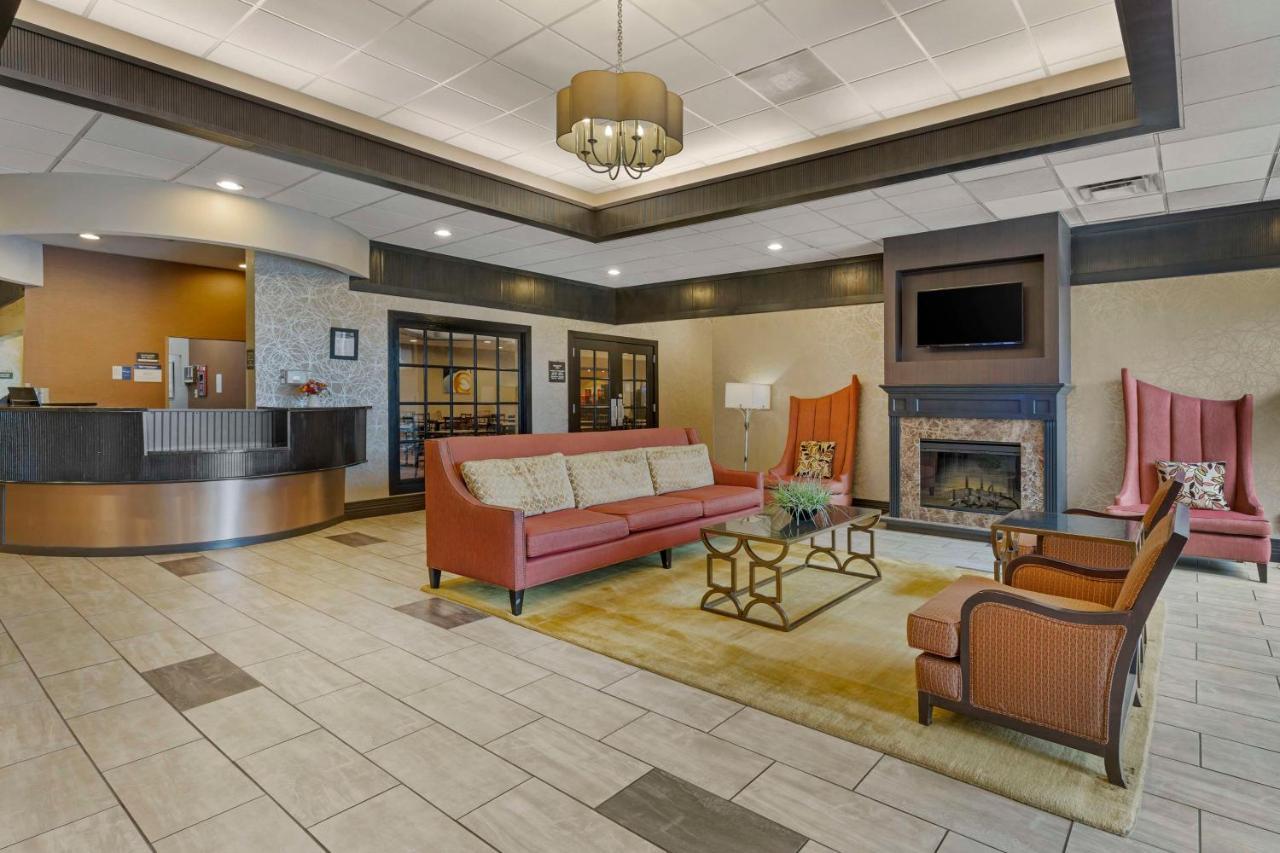 Best Western Plus The Charles Hotel Saint Charles Exterior photo