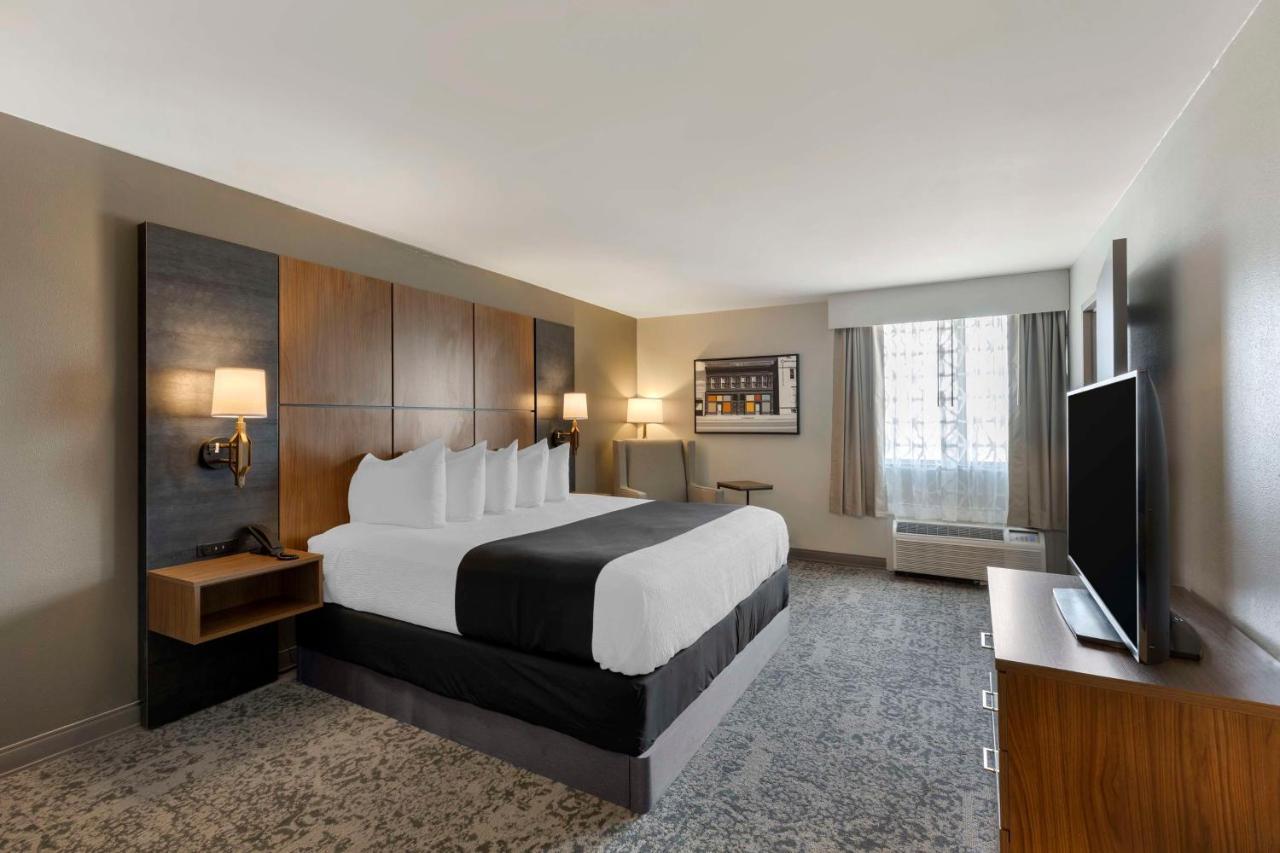 Best Western Plus The Charles Hotel Saint Charles Exterior photo