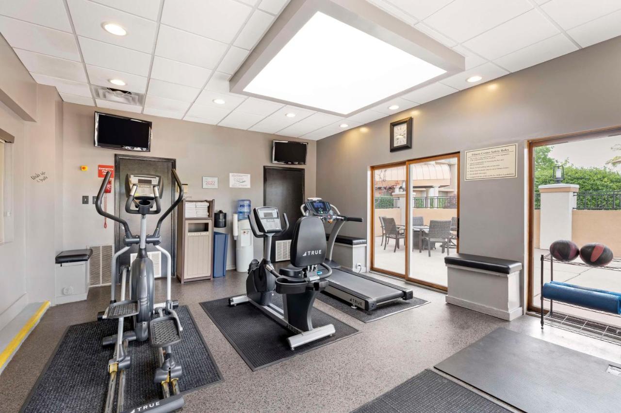 Best Western Plus The Charles Hotel Saint Charles Exterior photo