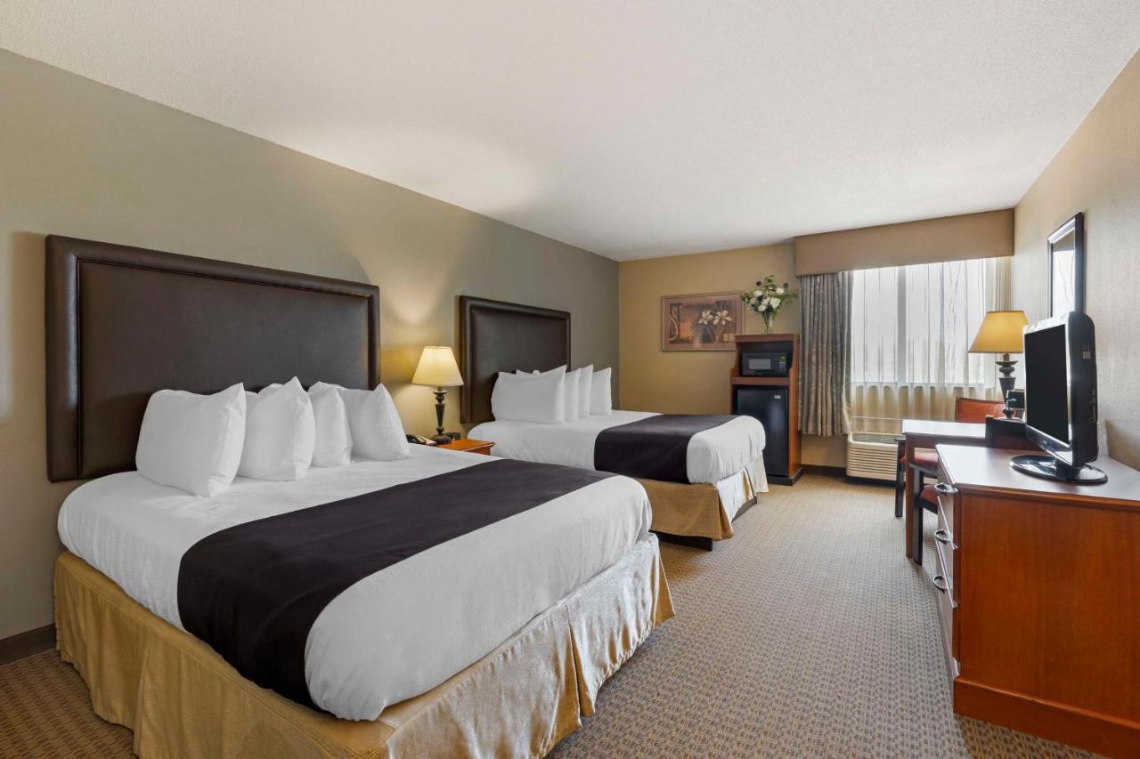 Best Western Plus The Charles Hotel Saint Charles Exterior photo